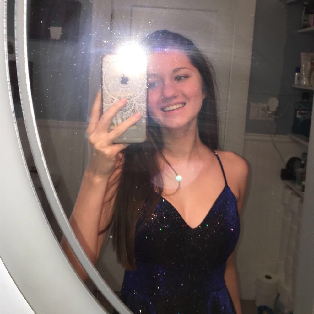 Meet your Posher, Olivia